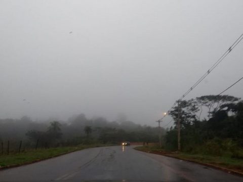 De norte a sul, de leste a oeste, dia amanhece com garoa em várias cidades