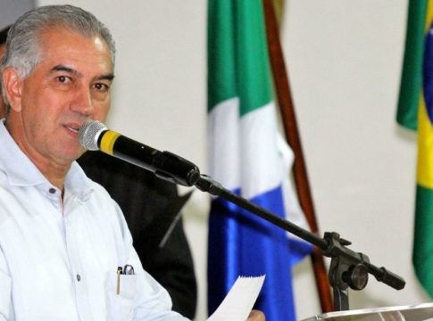 Em feira agropecuária, Reinaldo Azambuja destaca desafios logísticos e responsabilidade sanitária