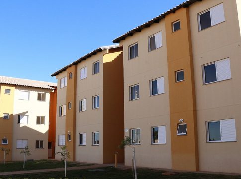 Famílias que têm filhos com microcefalia serão beneficiadas em sorteio de apartamentos