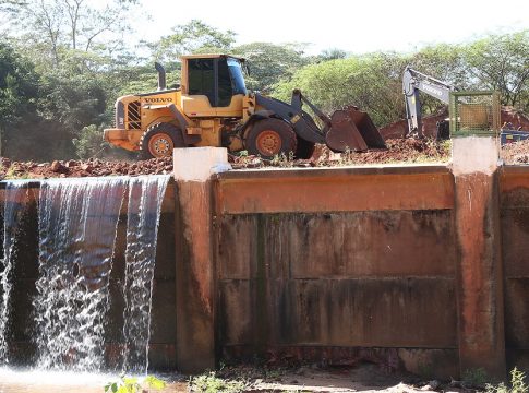 Governo e Prefeitura iniciam obras de desassoreamento dos lagos do Parque das Nações Indígenas