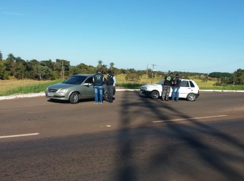 Agepan fiscaliza e orienta motoristas sobre prática de carona amiga