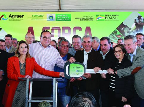 Governador entrega 14 patrulhas e anuncia R$ 22 milhões para agricultura familiar