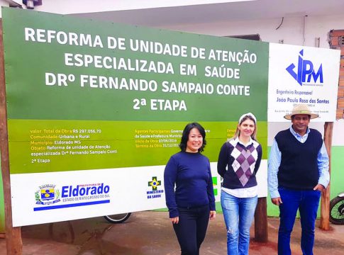 Prefeitos Léo e Dr. Bandeira iniciam reforma de Posto Central e Hospital Regional