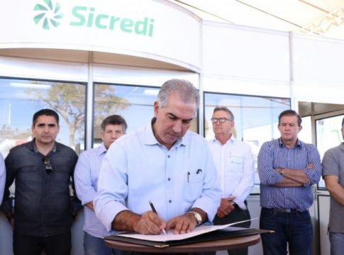 Governador assina convênio para ampliar crédito ao pequeno produtor