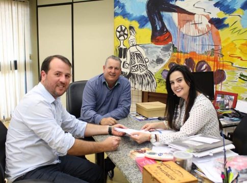 Mara Caseiro recebe vice-prefeito Mano e vereador Ney Portela