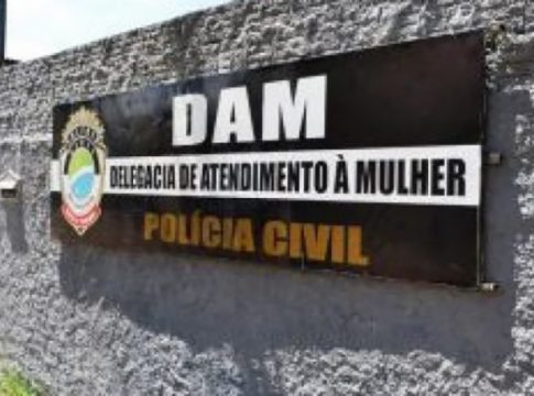 Mãe e dois filhos são indiciados por estupro a enteada de 13 anos