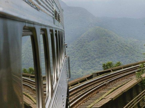 “Precisamos de uma nova ferrovia na Serra do Mar ?