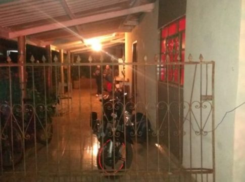 Polícia investiga se mais um, executado na garagem de casa, é vítima de ‘guerra de famílias’