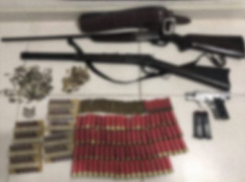 Veterinário é preso com arma em casa no Chácara Cachoeira
