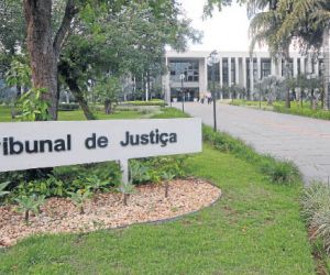 Banco terá de pagar R$ 10 mil por deixar cliente mais de 2h na fila
