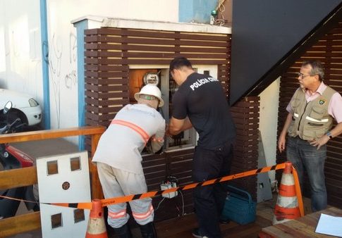 Empresário é preso ao instalar ‘relógio fake’ e fraudar energia
