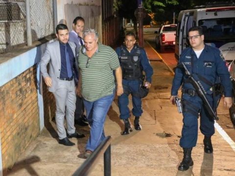 Governo faz as primeiras demissões de réus da Lama Asfáltica
