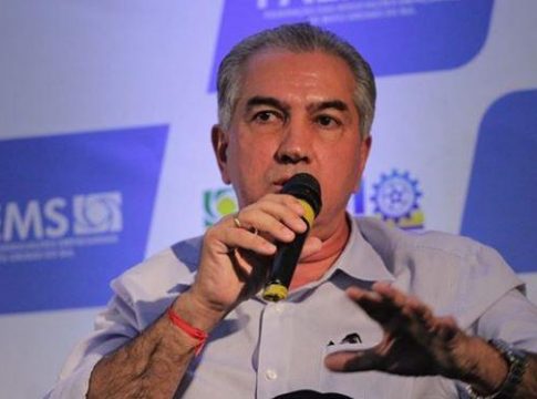 Reinaldo chama Fantástico de sensacionalista e garante: Rodrigo é inocente