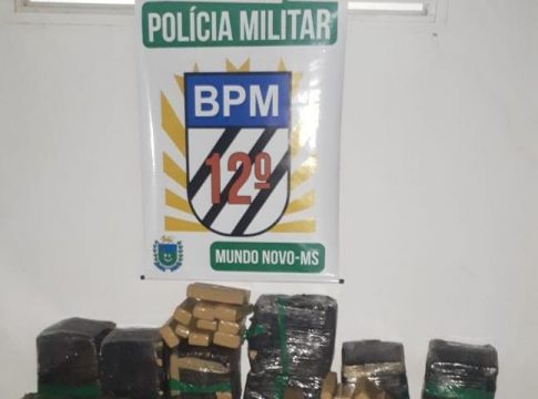 Veículo furtado no Estado de São Paulo é apreendido com mais de meia tonelada de maconha em Mundo Novo