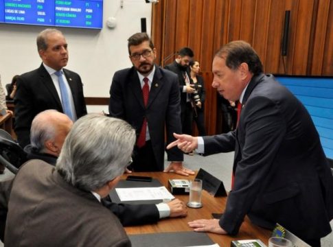 Deputados irão votar mudanças nas regras para concursos da PM