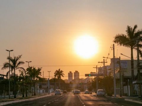 Termômetros marcam 39ºC e chove no primeiro dia da primavera em MS