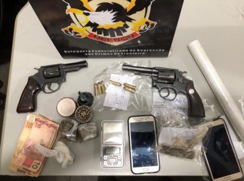 Operação prende três por tráfico de drogas e posse de armas ilegais