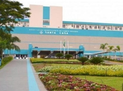 Jovem é atacada por ex-marido e esfaqueada durante a madrugada