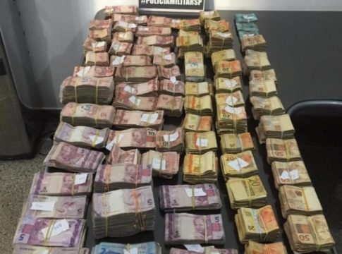 Polícia de SP apreende mais de R$ 200 mil com dupla de MS