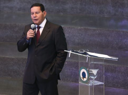 Mourão pede mais integração entre sul-americanos no combate ao tráfico