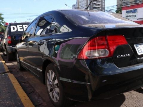Flagrado no bafômetro, engenheiro é preso por oferecer R$ 500 a PMs