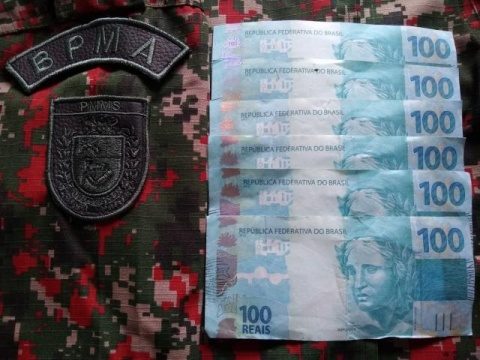 Homens são presos com notas falsas de R$ 100 a caminho de cidade de MS