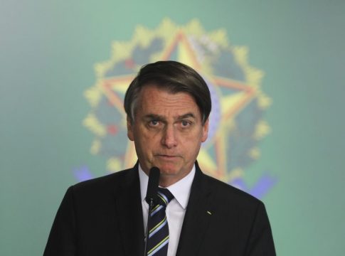 Bolsonaro chama de deboche taxação da energia solar