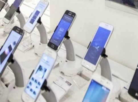Operação conjunta do Procon Estadual, Decon e Sefaz apreende celulares e acessórios