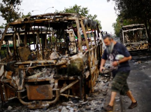 Pelo menos 11 pessoas morrem durante protestos no Chile