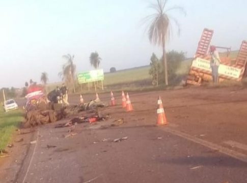 Acidente envolvendo carro de passeio e carreta mata motorista na BR-267