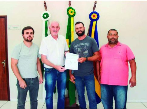 Prefeito Heraldo autoriza obra de R$ 509 mil para asfalto. Vice-prefeito Beto conquista R$ 212 mil para saúde