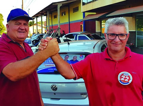 Paulão e Gabriel colocam campanha na rua em disputa pela prefeitura de Japorã