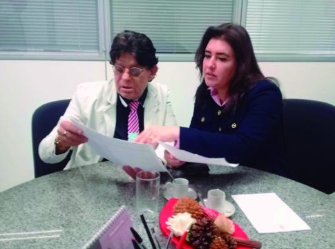 Prefeito Valdomiro anuncia R$ 1 milhão para 100% de asfalto no Bairro Copagril