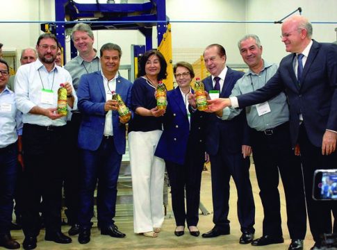 Reinaldo, Nelsinho e ministra Tereza inauguraram fábrica da Coamo