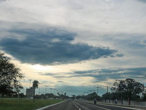 Terça-feira começa com mais nebulosidade e previsão de chuva e trovoadas