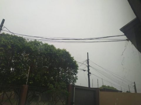 Chuva de 12 minutos põe fim a 10 dias de estiagem em cidade do sul de MS