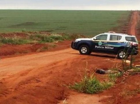 Com mãos e pés amarrados, homem é encontrado morto com tiro na cabeça