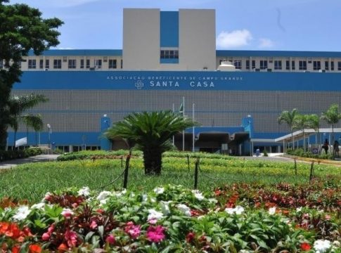 Policial bêbado envolvido em acidente que feriu bebê gravemente está preso