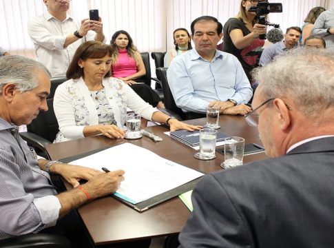 Governo firma cooperação com Organização Pan-Americana da Saúde para redução da mortalidade materna e infantil