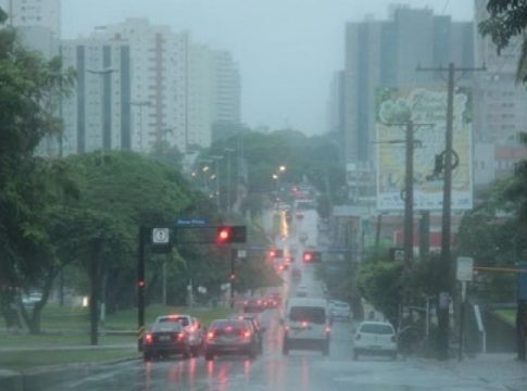 Mais chuva: Inmet alerta para risco de tempestades e granizo em MS durante a terça