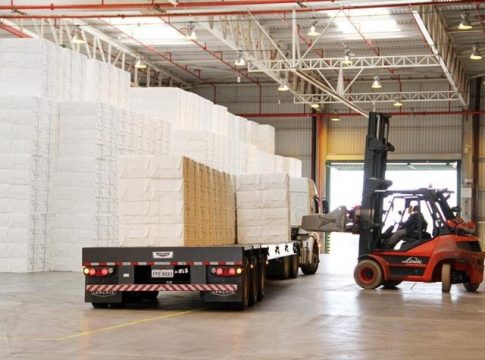 De janeiro a outubro, exportação de industrializados bateu R$ 2,9 bilhões