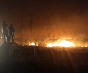 Incêndio chega perto de rodovia e atrapalha trânsito na BR-262