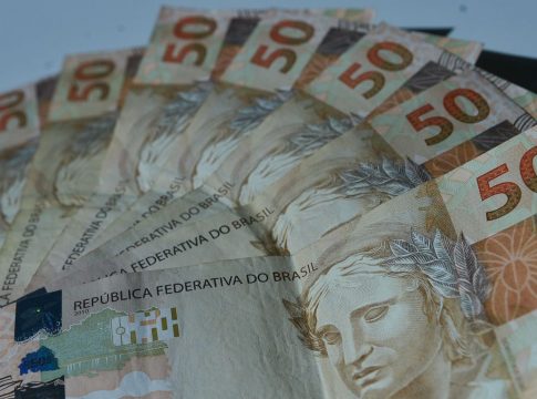 Dívida Pública Federal cai para R$ 4,12 trilhões em outubro