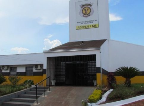 Polícia investiga morte de preso encontrado enforcado em raio do PCC