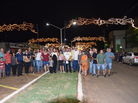 Prefeita Patrícia inaugura luzes de Natal em Iguatemi