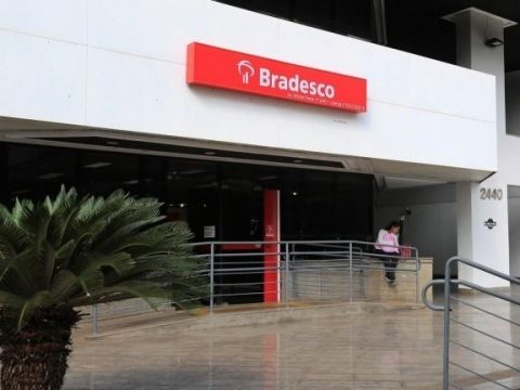 Servidores nascidos em novembro e dezembro têm até segunda procurar banco