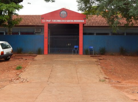 ESTADO ANUNCIOU MUNICIPALIZAÇÃO DA TEREZINHA MENDONÇA, E MAIS SETE ESCOLAS, NO FINAL DO MÊS