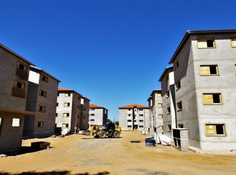 Crise não paralisa obras habitacionais e mais de 20 mil casas já foram entregues em MS