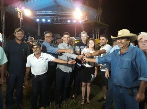 Na 1ª Feira Agricultura Familiar, prefeita Patrícia entrega patrulha e selo de qualidade
