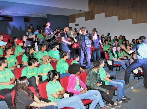 Vencedores do projeto Estudantes no Controle serão conhecidos nesta segunda-feira